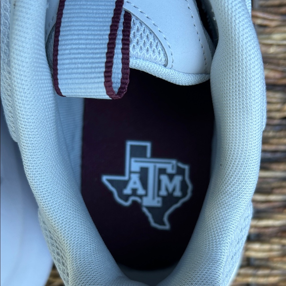 Texas A&M Athletic Sneakers Burgandy/Cool Grey Cloud White NEW - Picture 7 of 12
